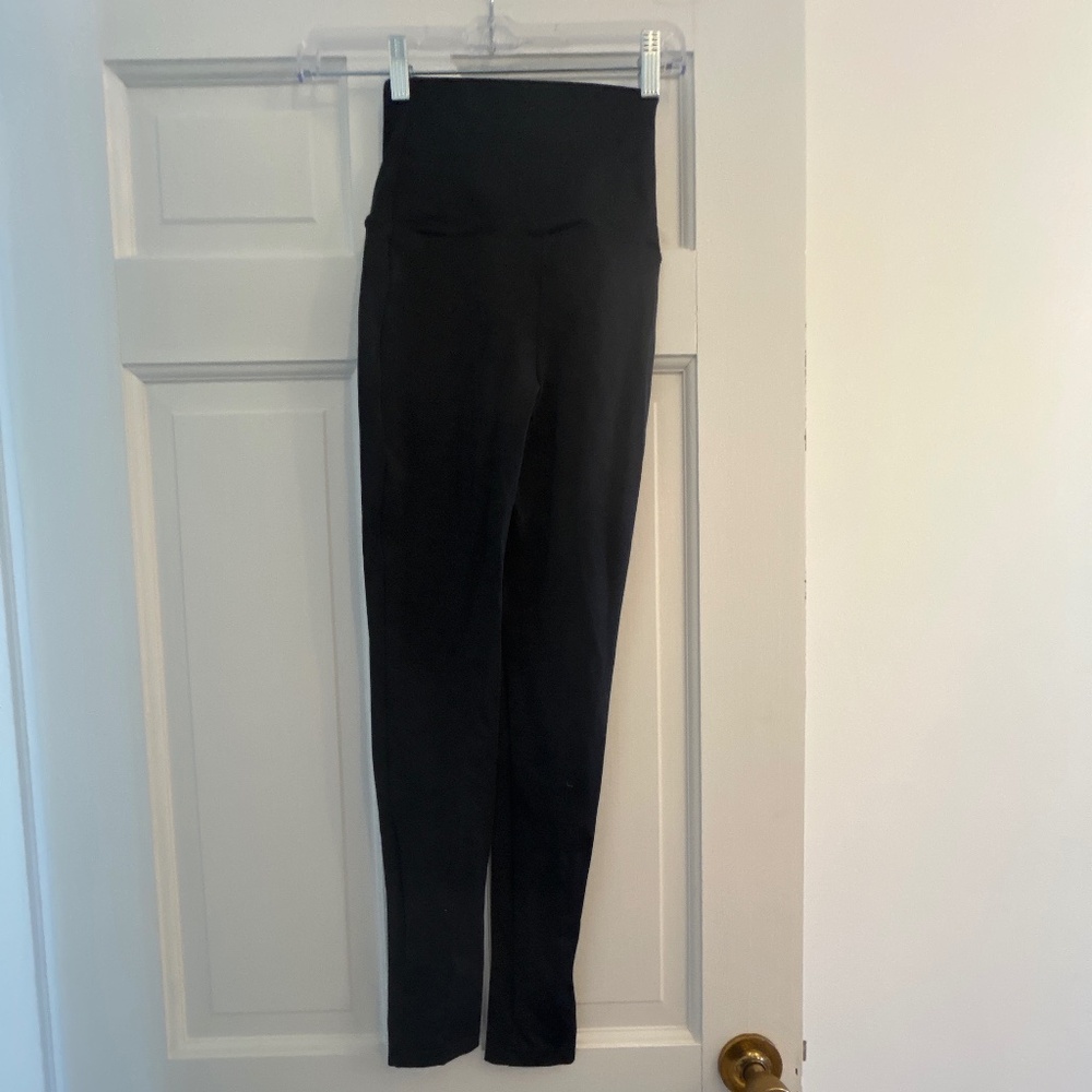 Black stretchy dance leggings